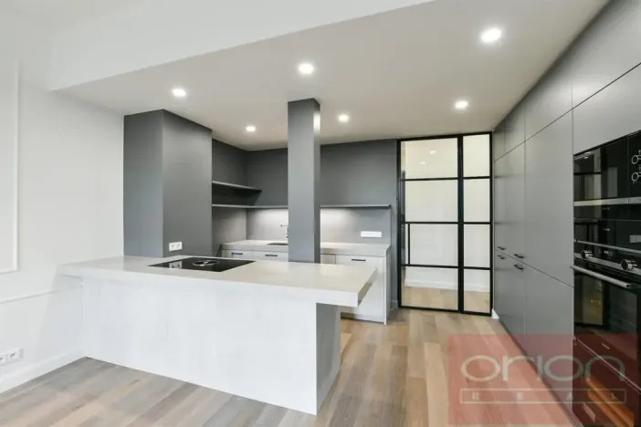 Pronájem bytu 4+kk, Praha - Vinohrady, náměstí Jiřího z Poděbrad, 107 m2