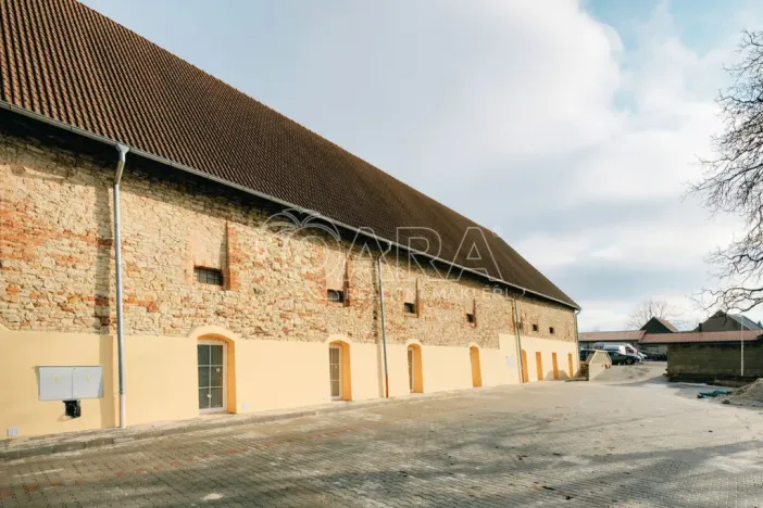 Pronájem skladu, Červený Újezd, Hájecká, 400 m2