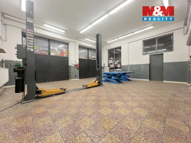 Pronájem obchodního prostoru, Prostějov, nám. Spojenců, 51 m2