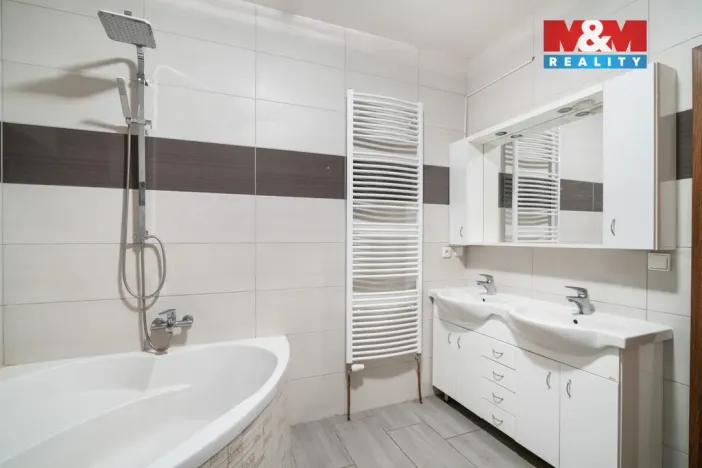 Prodej rodinného domu, Teplice - Trnovany, Emilie Dvořákové, 360 m2