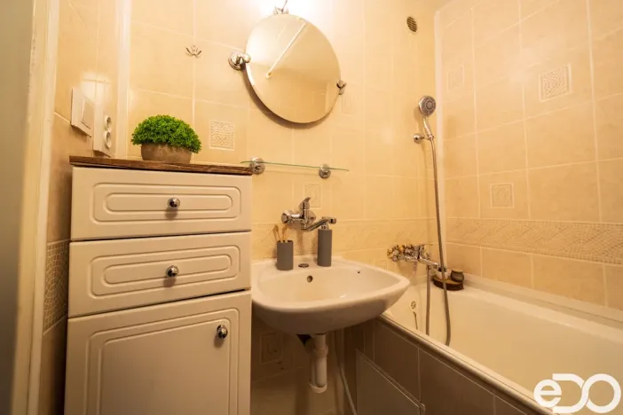 Prodej bytu 1+1, Praha, Valentova, 44 m2