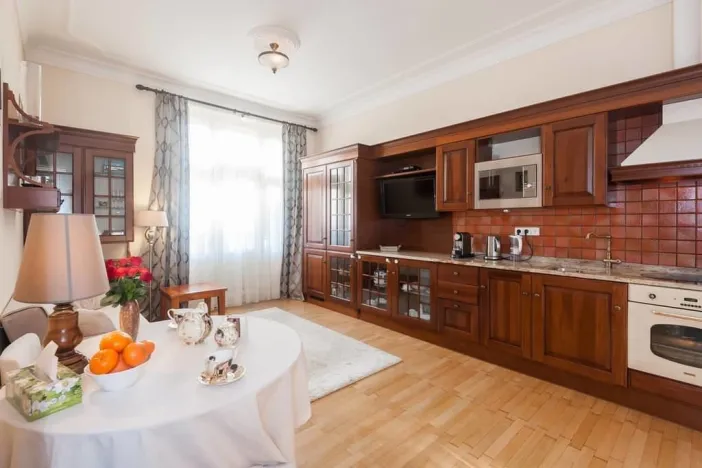 Pronájem bytu 2+kk, Praha - Bubeneč, Ovenecká, 56 m2