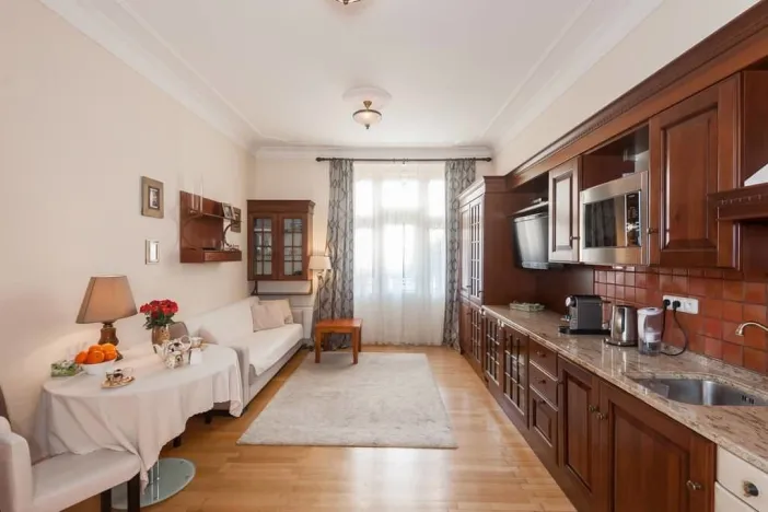 Pronájem bytu 2+kk, Praha - Bubeneč, Ovenecká, 56 m2