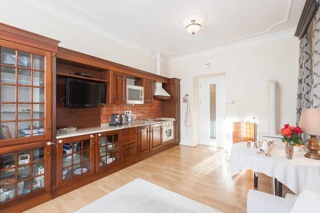 Pronájem bytu 2+kk, Praha - Bubeneč, Ovenecká, 56 m2
