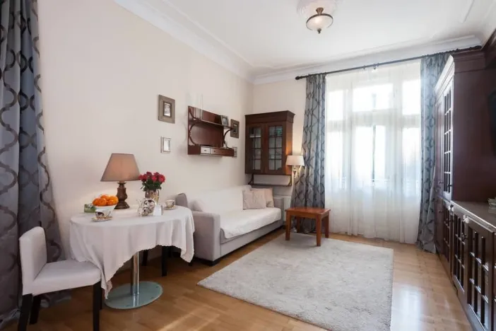 Pronájem bytu 2+kk, Praha - Bubeneč, Ovenecká, 56 m2