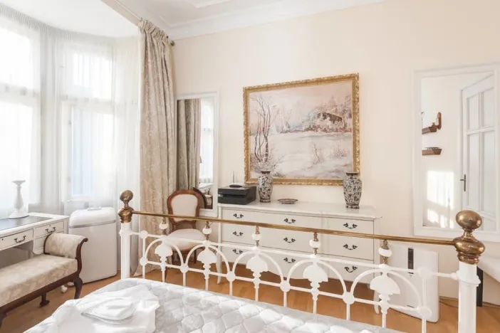 Pronájem bytu 2+kk, Praha - Bubeneč, Ovenecká, 56 m2