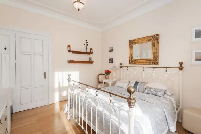 Pronájem bytu 2+kk, Praha - Bubeneč, Ovenecká, 56 m2