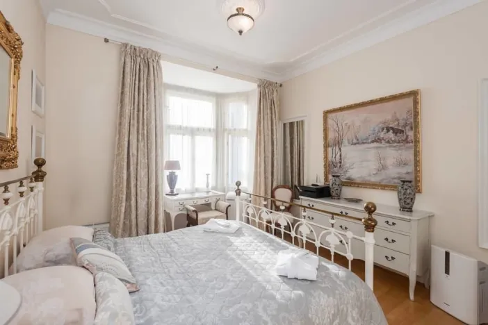 Pronájem bytu 2+kk, Praha - Bubeneč, Ovenecká, 56 m2