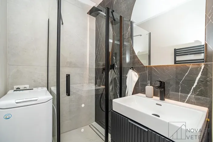 Prodej bytu 1+kk, Praha - Karlín, Pobřežní, 35 m2