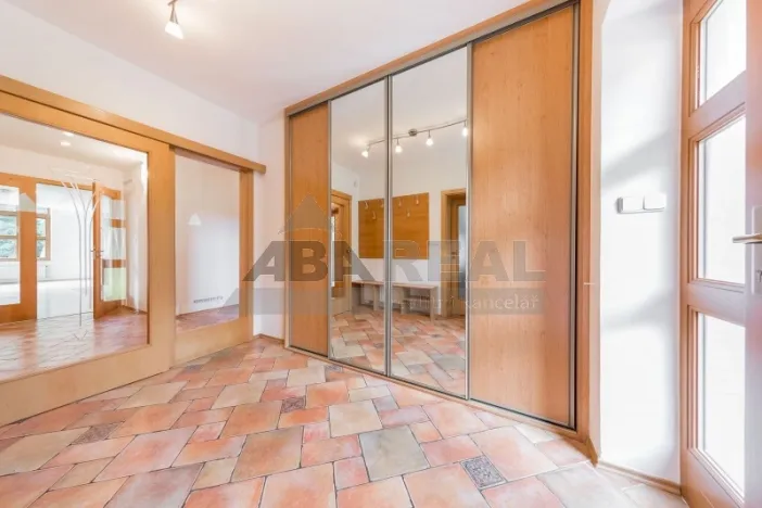 Pronájem rodinného domu, Praha - Přední Kopanina, Nové domy, 410 m2