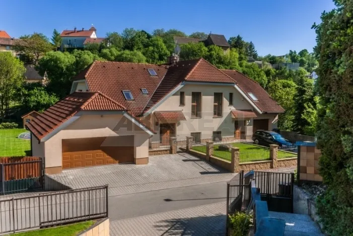 Pronájem rodinného domu, Praha - Přední Kopanina, Nové domy, 410 m2