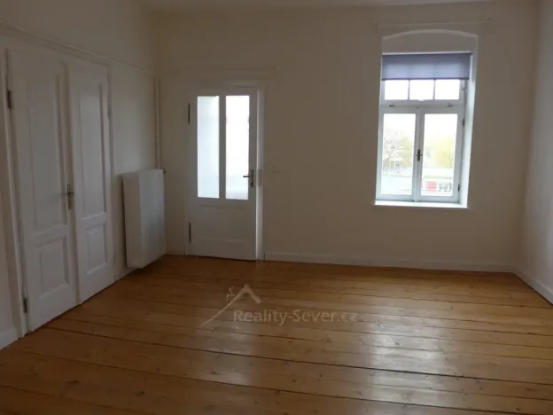 Pronájem bytu 3+1, Nový Bor - Arnultovice, Revoluční, 125 m2