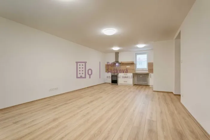 Pronájem bytu 2+kk, Jindřichův Hradec - Otín, 50 m2