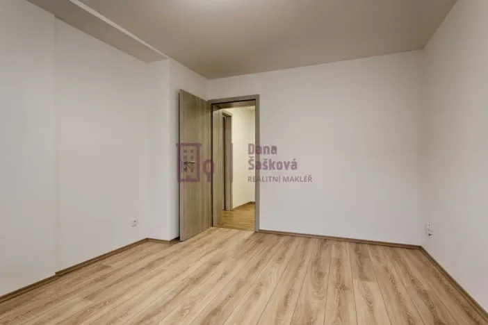 Pronájem bytu 2+kk, Jindřichův Hradec - Otín, 50 m2