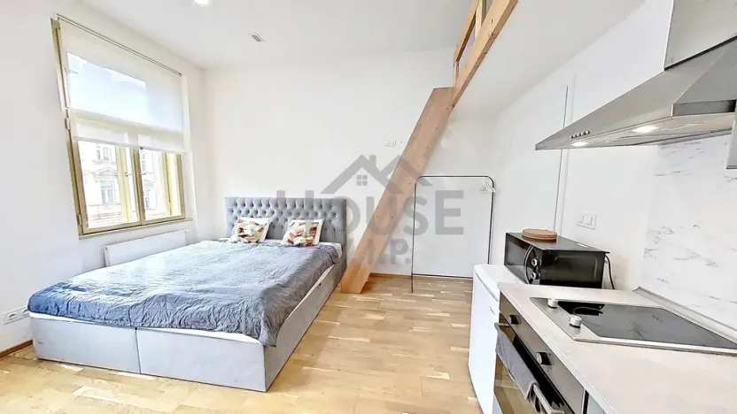 Prodej bytu 1+kk, Praha - Nové Město, Legerova, 28 m2