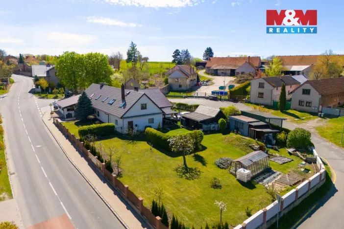 Prodej rodinného domu, Suchdol, 390 m2