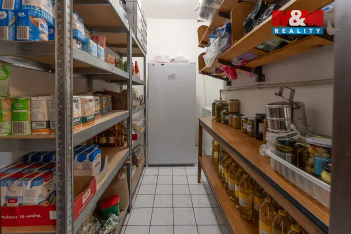 Prodej rodinného domu, Suchdol, 390 m2