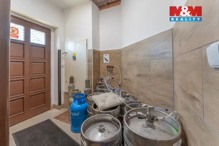 Prodej rodinného domu, Suchdol, 390 m2