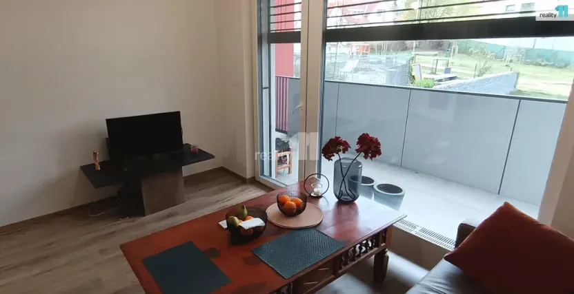 Pronájem bytu 2+kk, Praha - Modřany, Zlochova, 62 m2