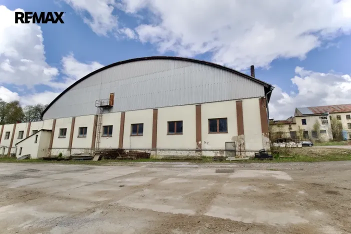 Pronájem skladu, Vítězná - Kocléřov, 1520 m2