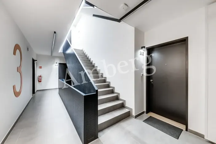 Pronájem bytu 1+kk, Praha - Karlín, U Sluncové, 33 m2
