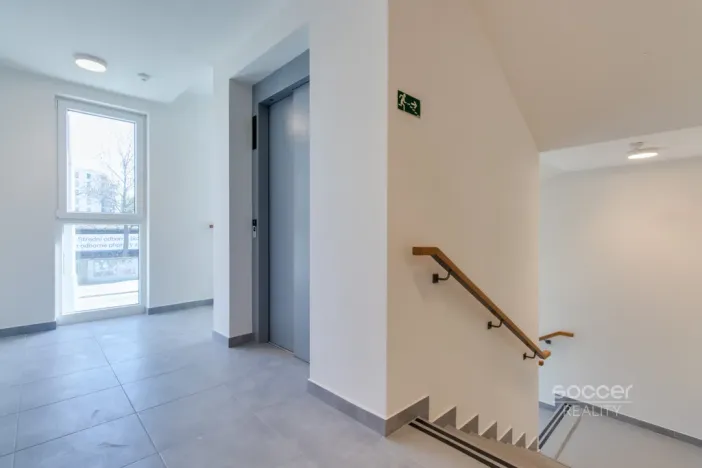 Pronájem bytu 2+kk, Praha - Vysočany, Poděbradská, 50 m2