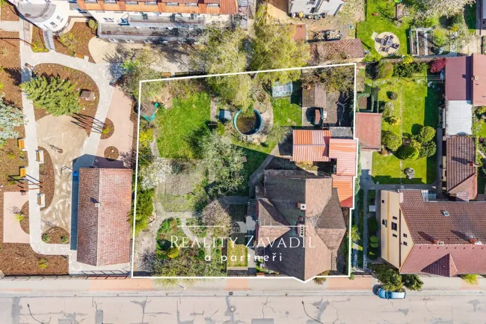 Prodej rodinného domu, Chlumec nad Cidlinou, Máchova, 216 m2
