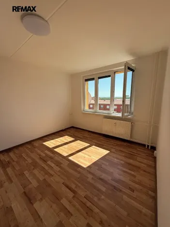 Pronájem bytu 2+kk, Žatec, Černobýla, 38 m2
