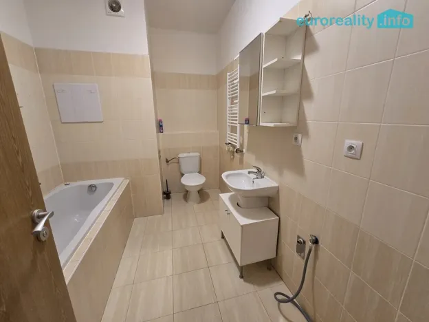 Pronájem bytu 2+kk, Beroun - Beroun-Město, V Zahradách, 65 m2