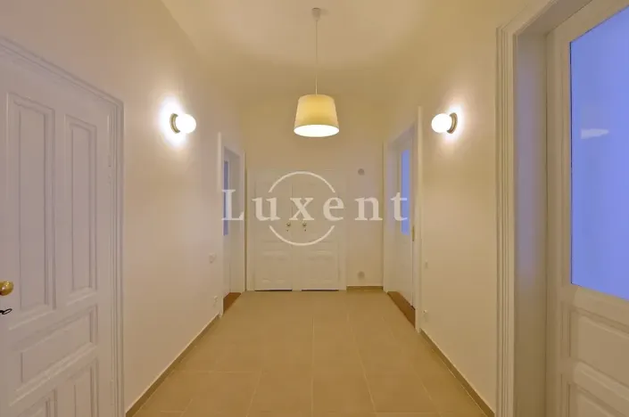Pronájem bytu 3+kk, Praha - Vinohrady, náměstí Jiřího z Poděbrad, 93 m2