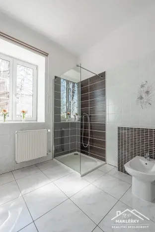 Prodej rodinného domu, Šestajovice, Máchova, 278 m2