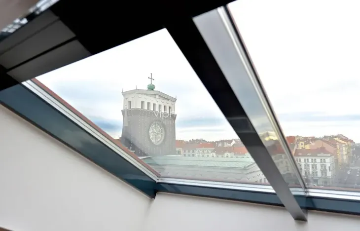 Pronájem bytu 1+kk, Praha - Vinohrady, náměstí Jiřího z Poděbrad, 39 m2