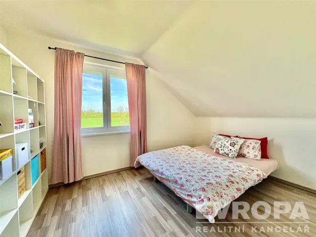 Prodej rodinného domu, Břežany II, 145 m2