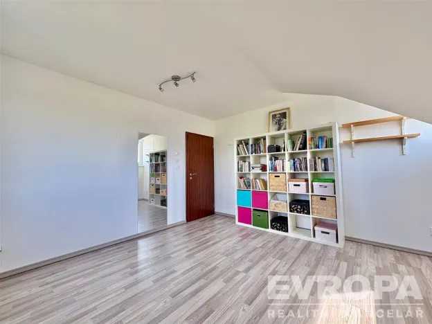 Prodej rodinného domu, Břežany II, 145 m2