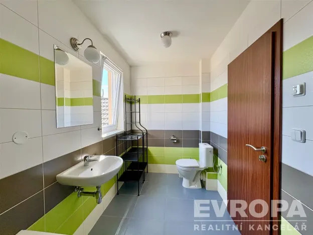 Prodej rodinného domu, Břežany II, 145 m2