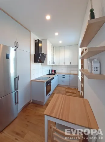 Pronájem bytu 2+kk, Olomouc, Jeremenkova, 54 m2