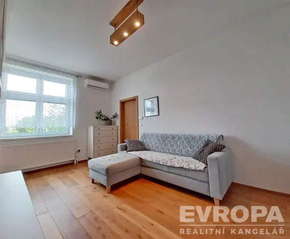 Pronájem bytu 2+kk, Olomouc, Jeremenkova, 54 m2