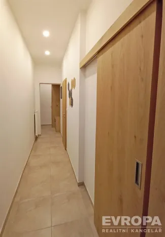 Pronájem bytu 2+kk, Olomouc, Jeremenkova, 54 m2