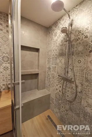 Pronájem bytu 2+kk, Olomouc, Jeremenkova, 54 m2