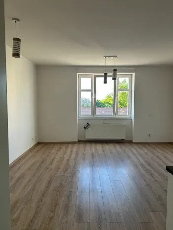 Pronájem bytu 1+kk, Praha - Žižkov, Hartigova, 35 m2