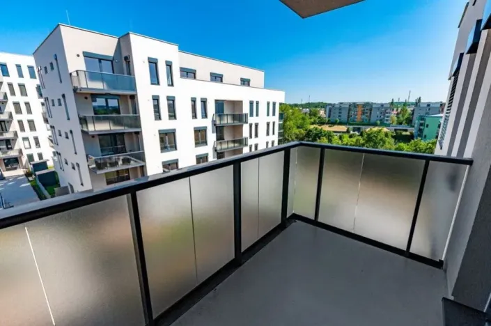 Pronájem bytu 1+kk, Praha - Hloubětín, Waltariho, 38 m2