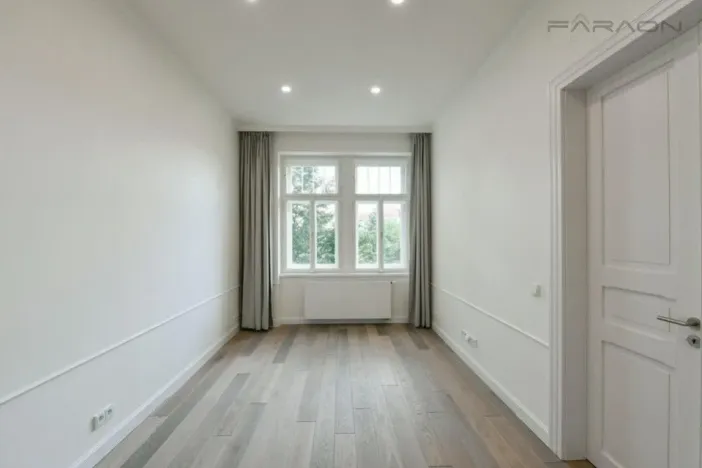 Pronájem bytu 4+kk, Praha - Vinohrady, náměstí Jiřího z Poděbrad, 107 m2