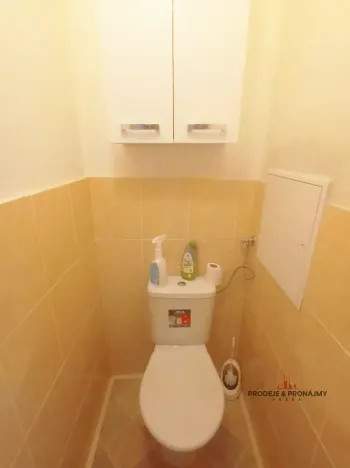 Pronájem bytu 2+1, Praha, Eliášova, 82 m2