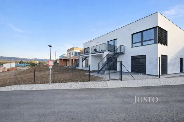Prodej bytu 3+kk, Písek, Dolní, 65 m2