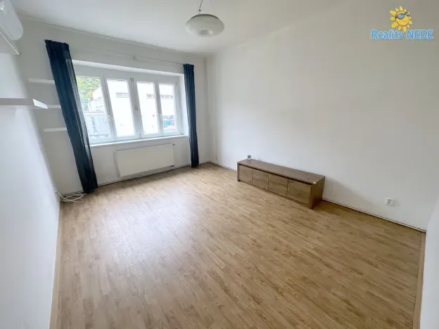 Pronájem bytu 2+1, Praha - Košíře, Vrchlického, 46 m2
