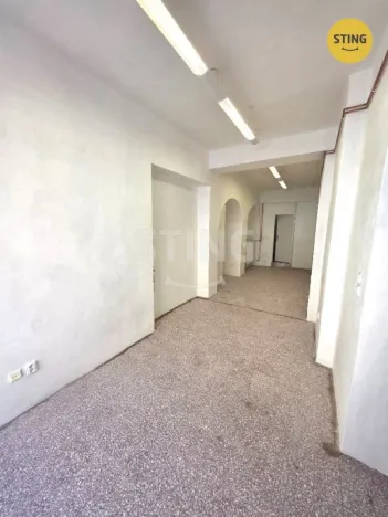 Pronájem obchodního prostoru, Opava, Ostrožná, 25 m2
