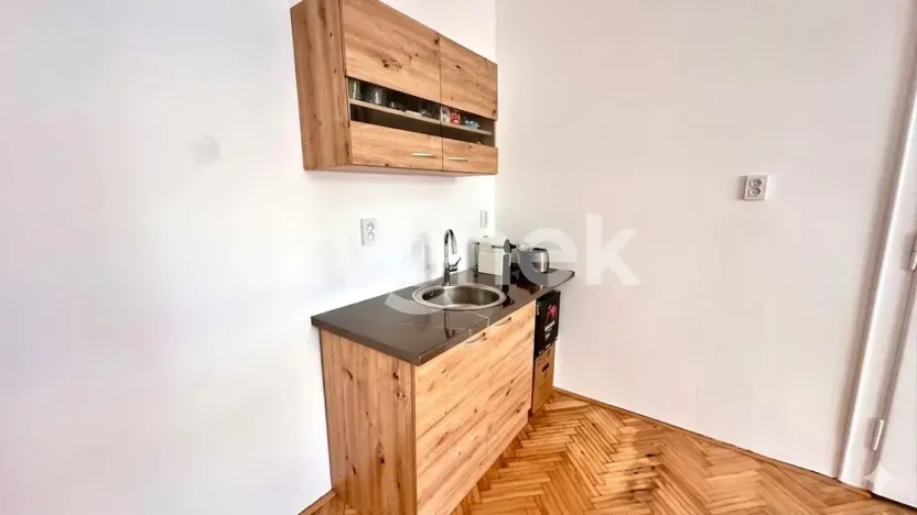 Pronájem kanceláře, Zlín, Soudní, 40 m2