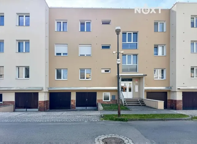 Pronájem bytu 2+1, Olomouc, Zamykalova, 50 m2