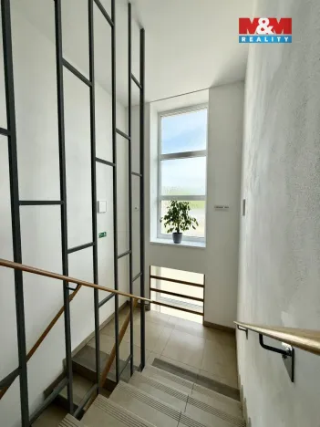 Pronájem kanceláře, Pardubice - Staré Čívice, Přeloučská, 140 m2