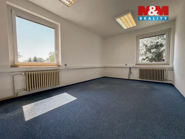 Pronájem kanceláře, Praha - Letňany, Beranových, 311 m2